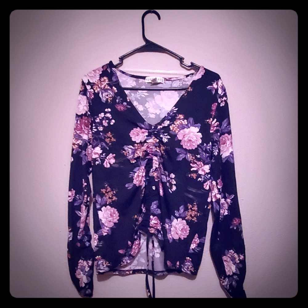 Long sleeve crop